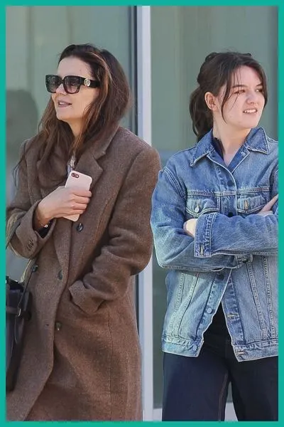 katie holmes daughter, suri cruise